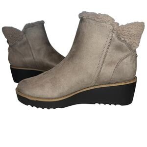 NWOT Bandolino Gray Suede Rhena Wedge Side Zip Booties Womens Size 5.5 M